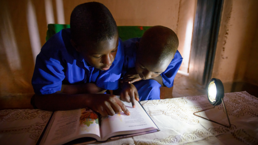 When children like Didier in Rwanda don’t have electricity at home, practicing his reading at night becomes impossible, but solar lamps are helping to improve literacy!