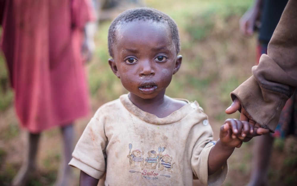 Wrapping children in prayer: Reconciliation in Rwanda | World Vision