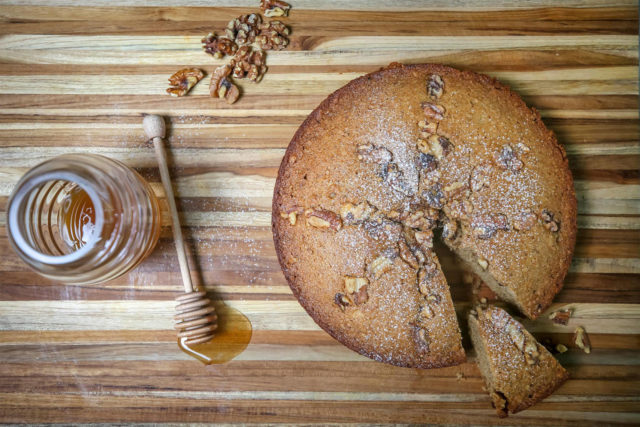 Recipe for Armenian honey cake.