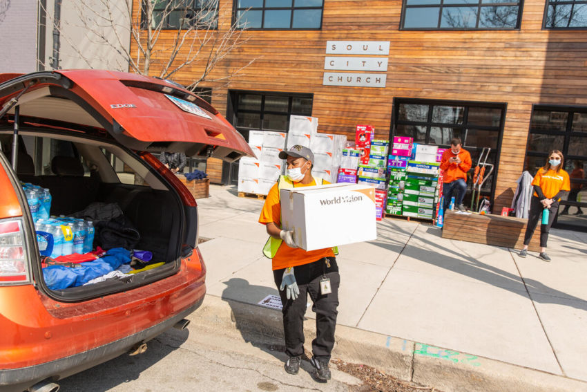 World Vision partners with Soul City Church in Chicago to distribute essential supplies to community members in need during the COVID-19 pandemic.