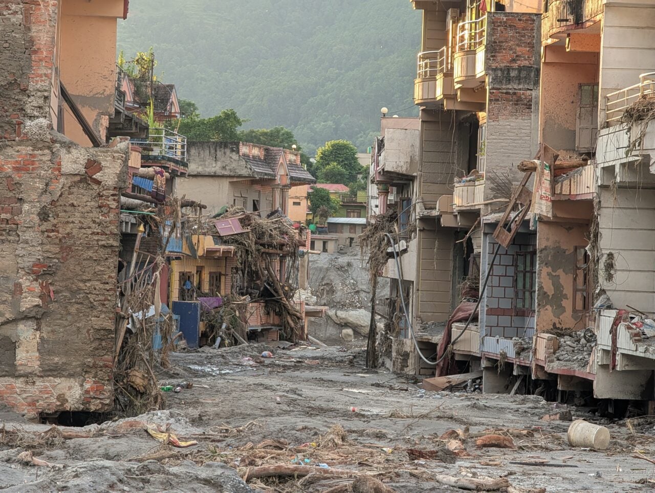 W260-0519 nepal disaster